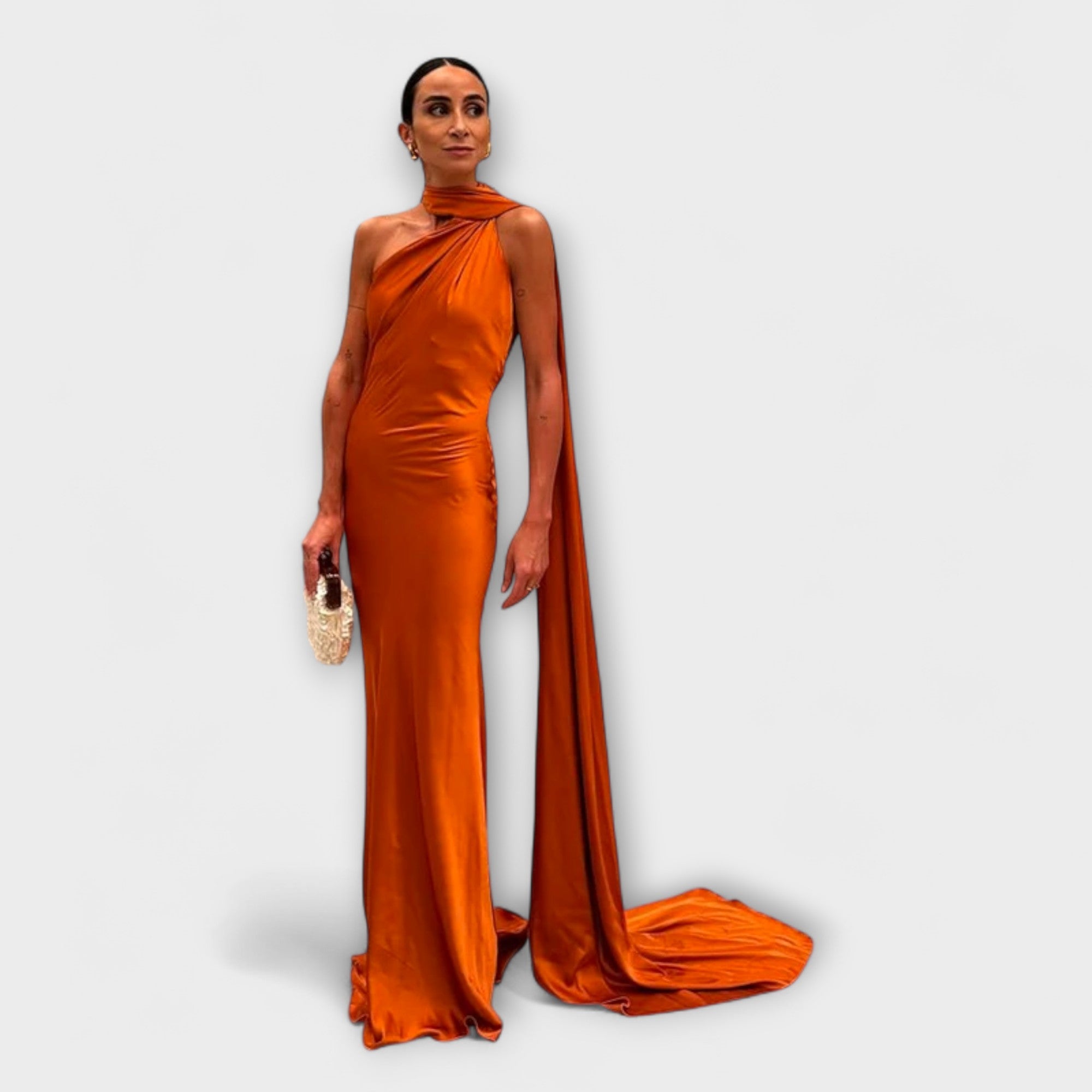 Robe maxi chic à bretelles halter et épaules dénudées