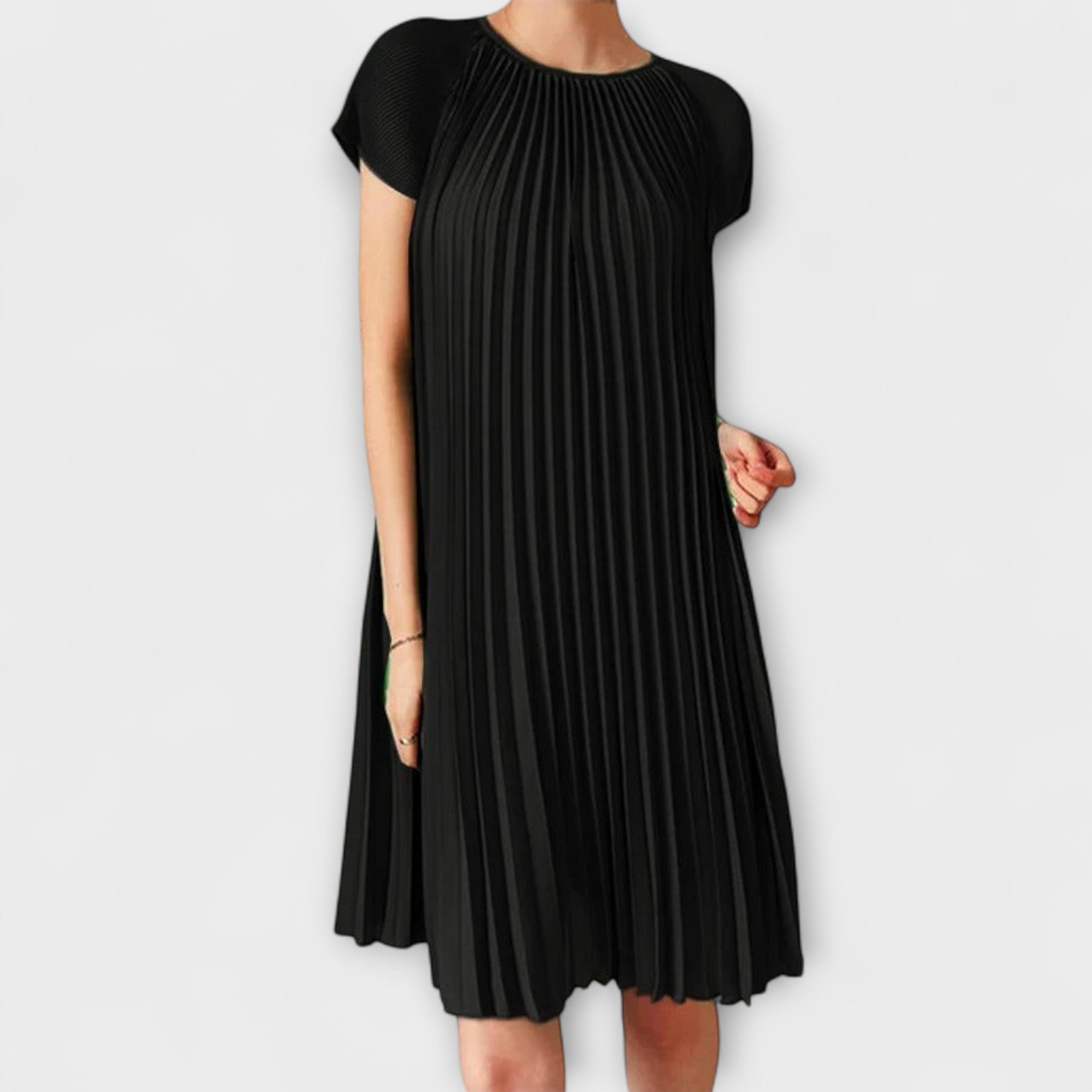 Robe élégante plissée