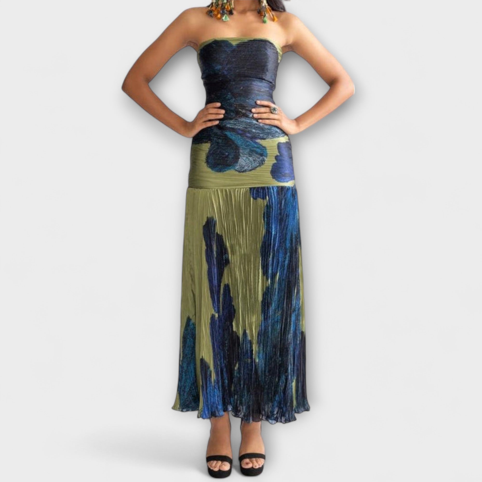 Noelle - Stroppeløs midikjole