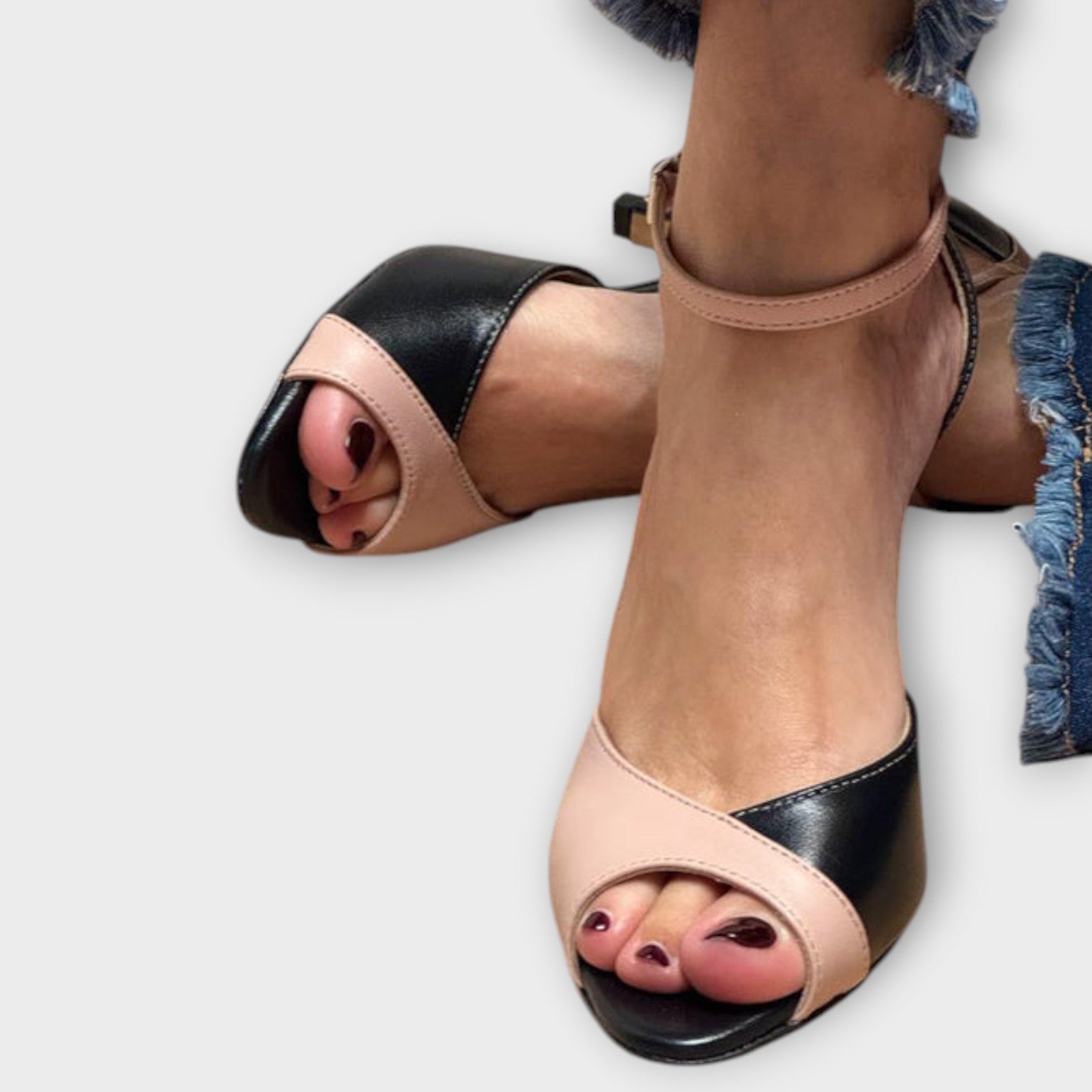 누아렐라 – 분홍색의 투톤 우아함