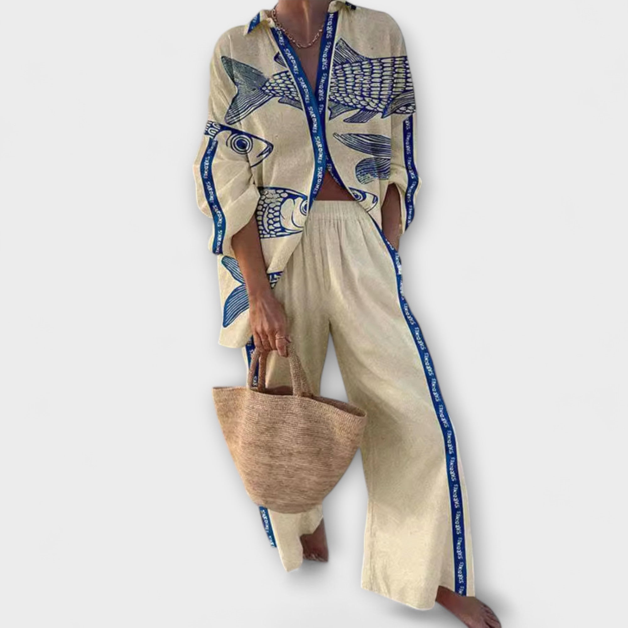 Yazette – Look décontracté avec imprimé poisson